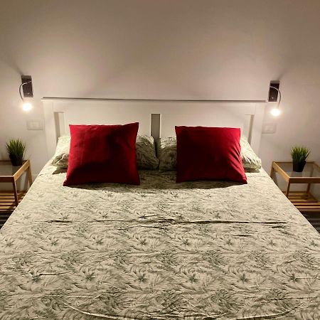 Pisani Apartment Bari Buitenkant foto