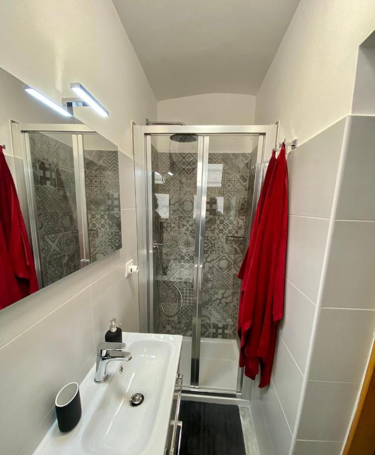 Pisani Apartment Bari Buitenkant foto